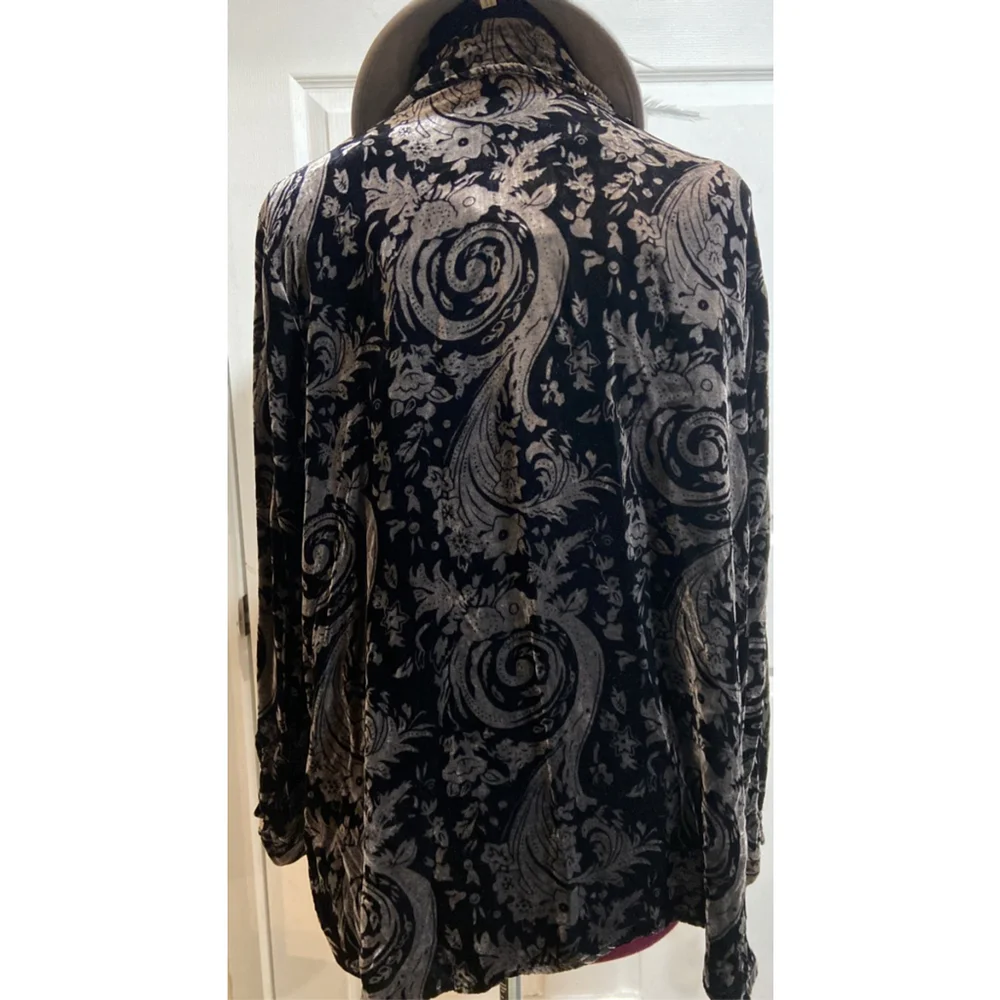 Coldwater Creek Women's Shirt Blouse XL Black Velvet Paisley Button-Down - Picture 7 of 10